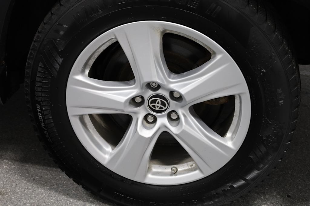 Thumbnail: 2023 Toyota Highlander - 36