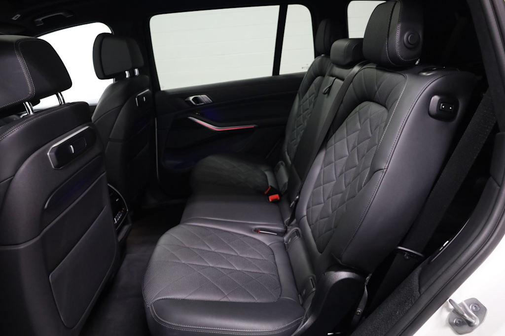 Thumbnail: 2023 BMW X7 - 13