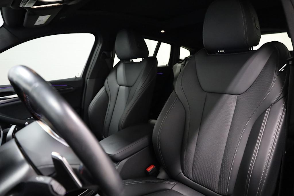Thumbnail: 2023 BMW X4 - 10