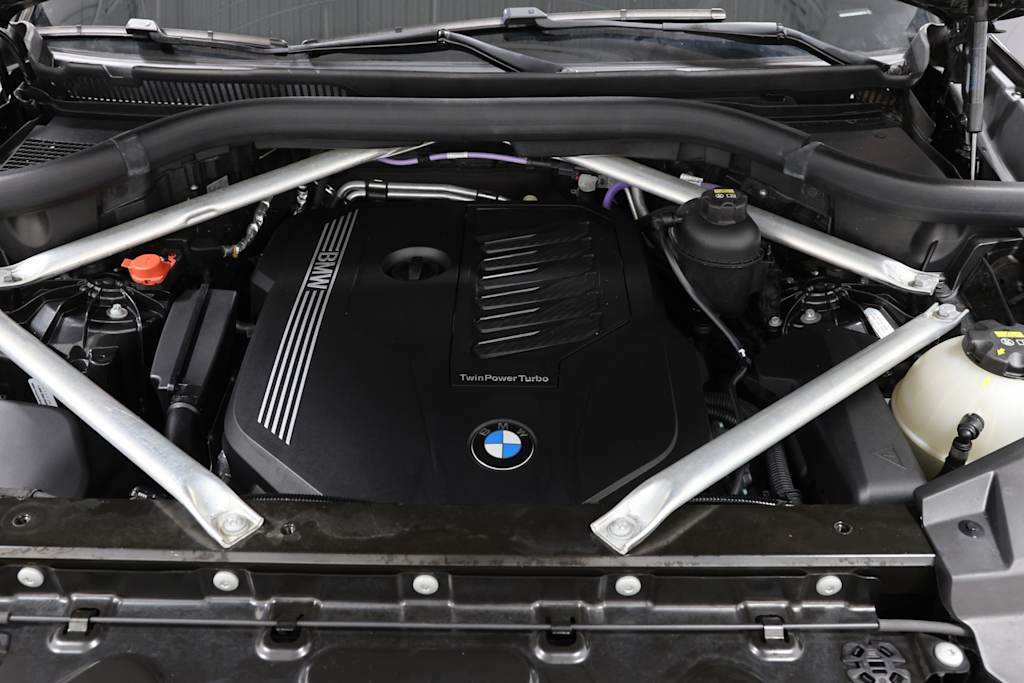Thumbnail: 2021 BMW X5 - 8