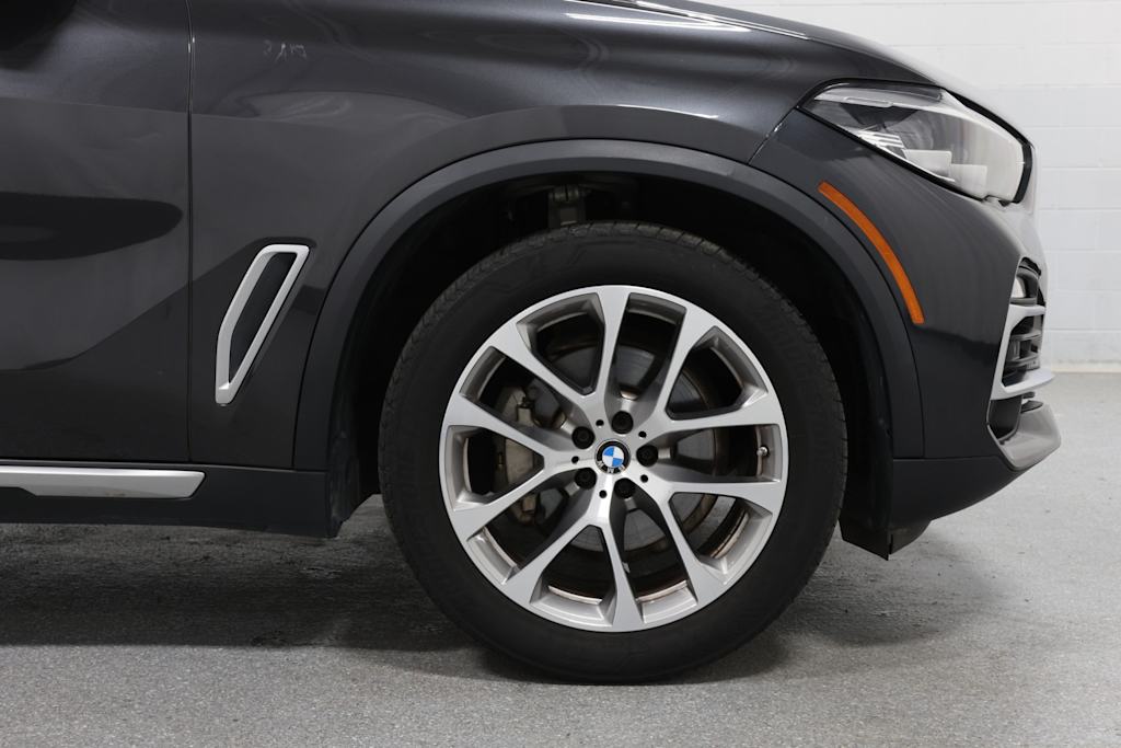Thumbnail: 2021 BMW X5 - 7