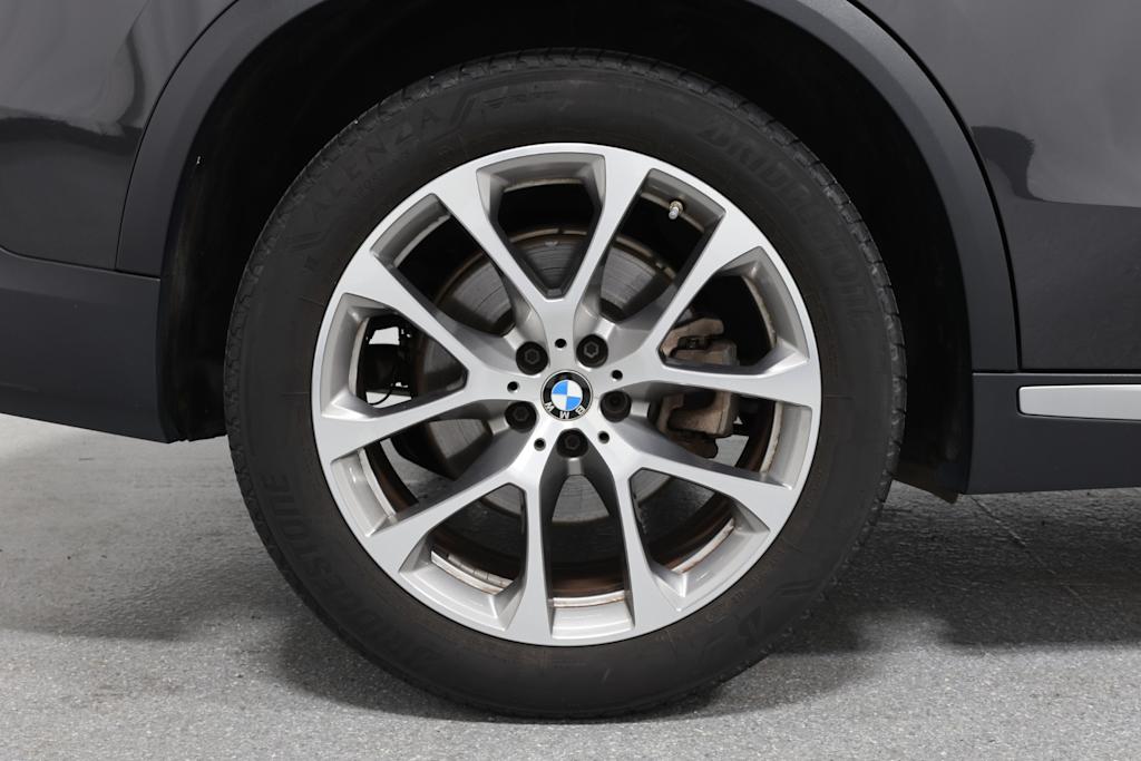 Thumbnail: 2021 BMW X5 - 40