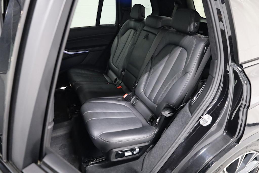 Thumbnail: 2020 BMW X7 - 12