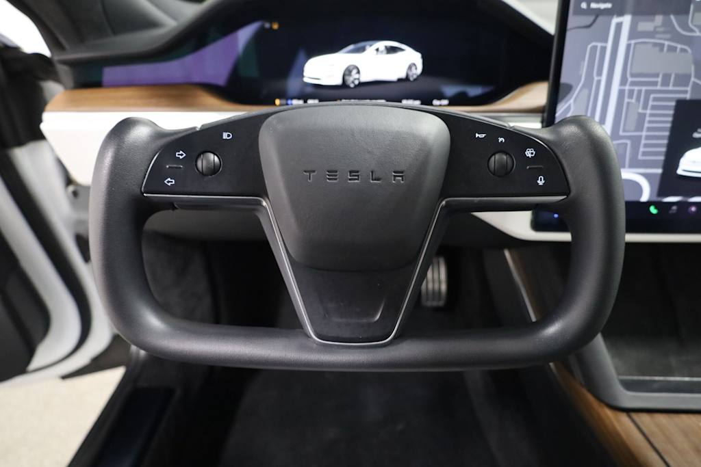 Thumbnail: 2023 Tesla Model S - 13