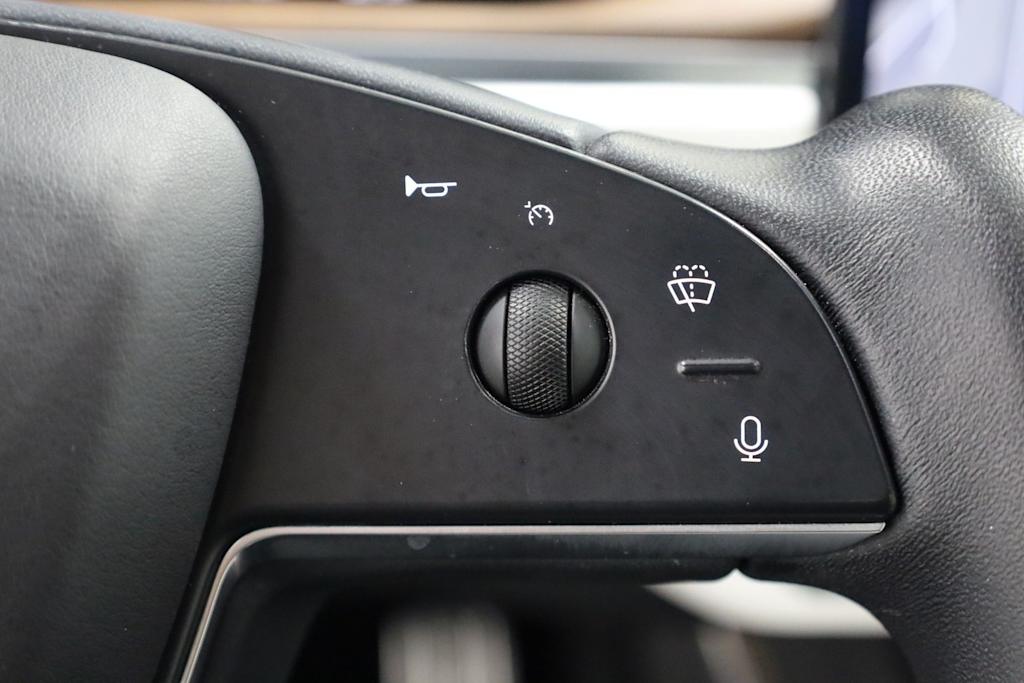 Thumbnail: 2023 Tesla Model S - 31