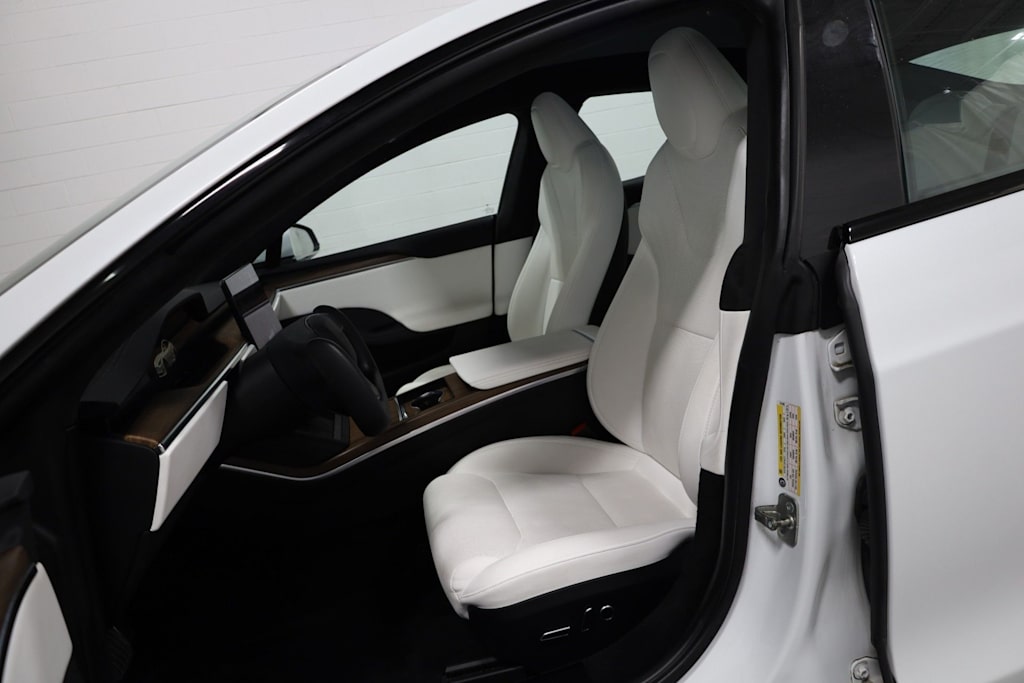 Thumbnail: 2023 Tesla Model S - 10