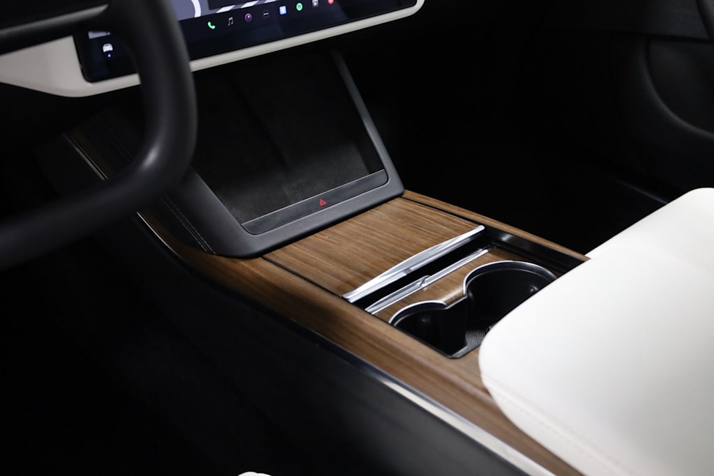 Thumbnail: 2023 Tesla Model S - 16