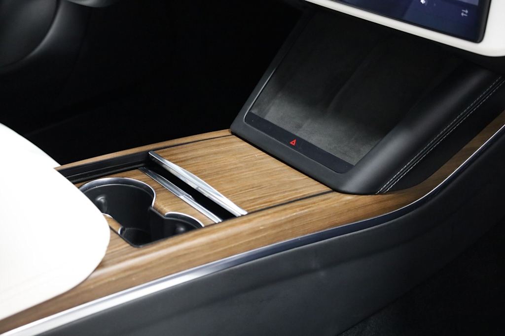 Thumbnail: 2023 Tesla Model S - 28