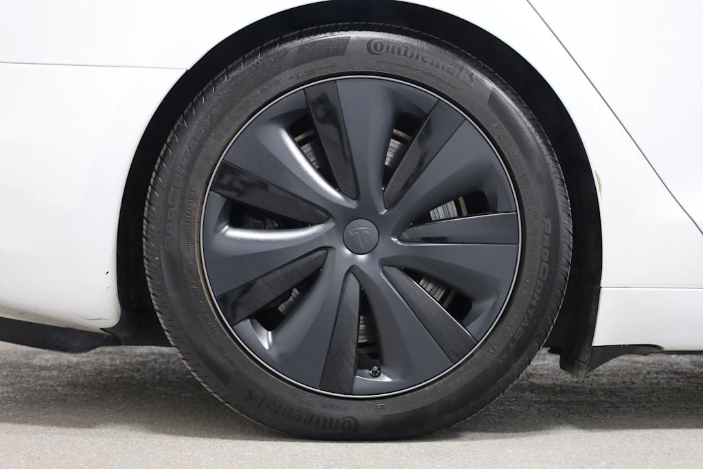 Thumbnail: 2023 Tesla Model S - 35