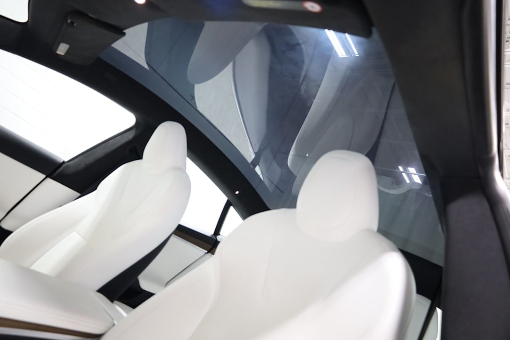 Thumbnail: 2023 Tesla Model S - 27