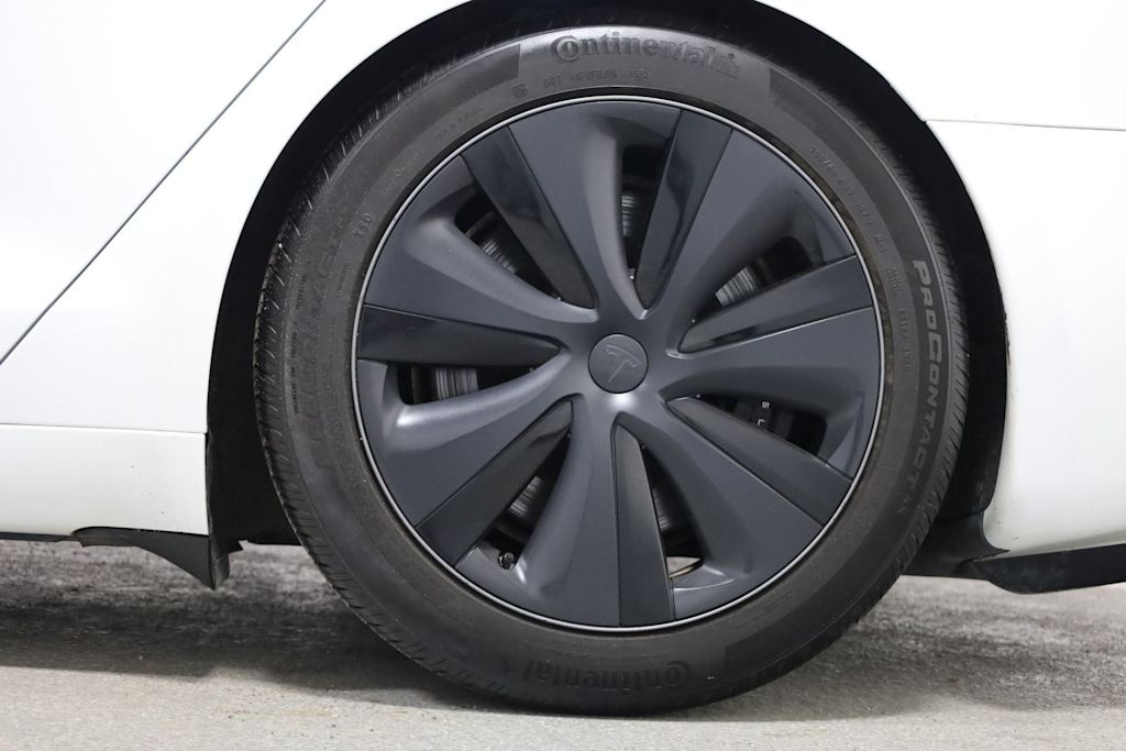 Thumbnail: 2023 Tesla Model S - 36