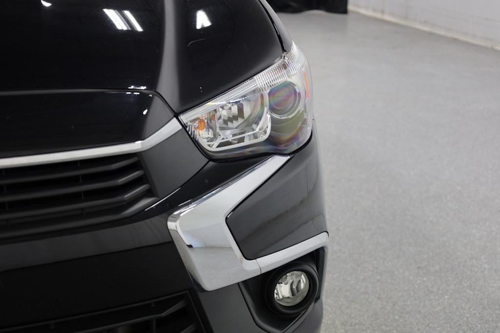 Thumbnail: 2016 Mitsubishi Outlander Sport - 26