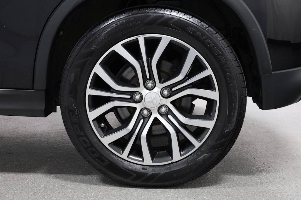 Thumbnail: 2016 Mitsubishi Outlander Sport - 38