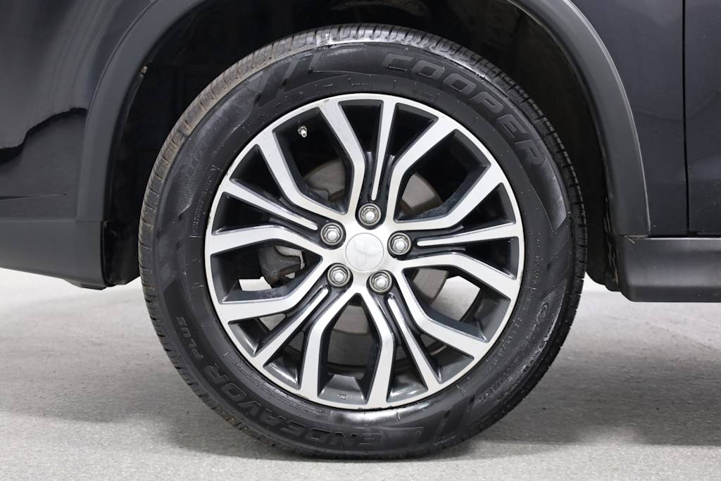 Thumbnail: 2016 Mitsubishi Outlander Sport - 39