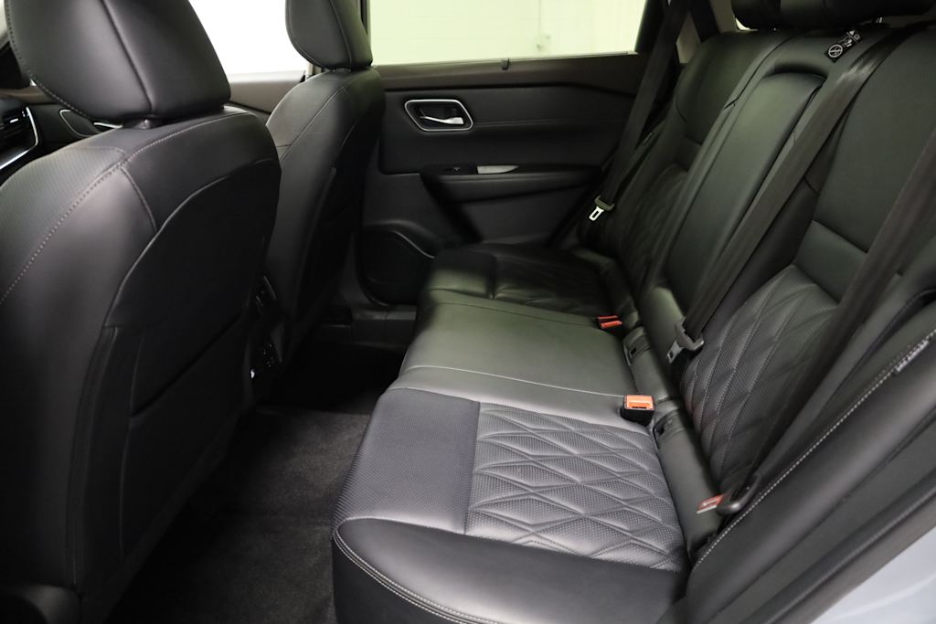2023 Nissan Rogue Platinum 37