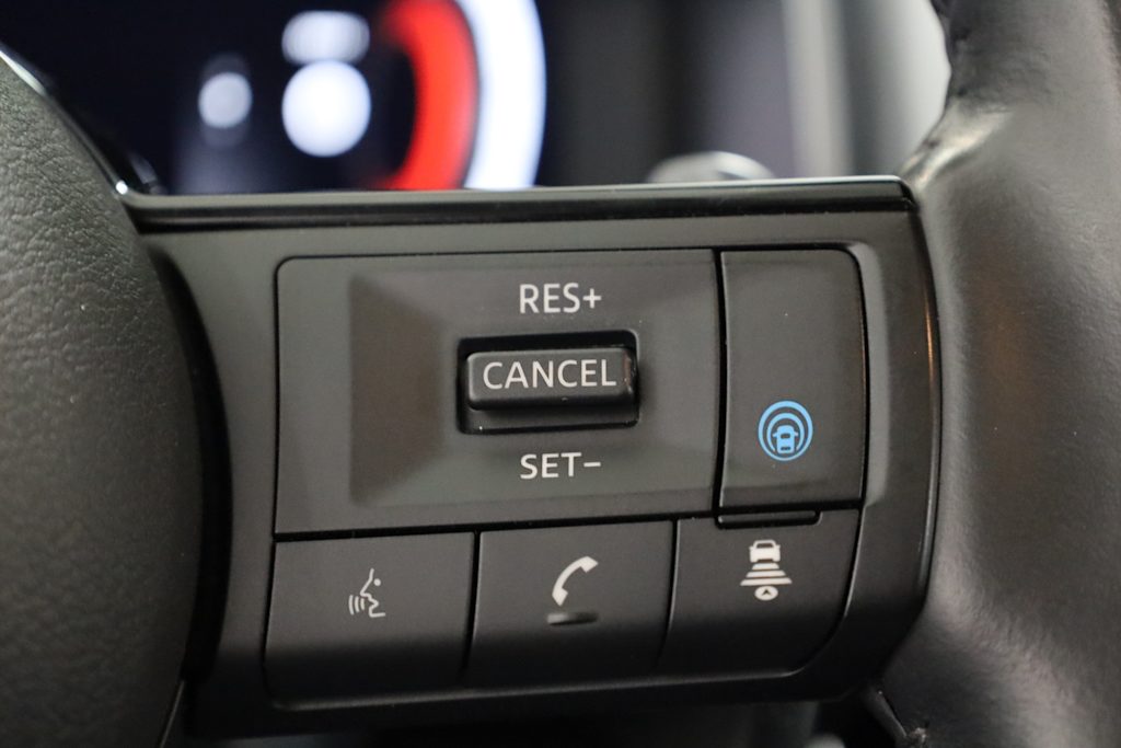 2023 Nissan Rogue Platinum 32