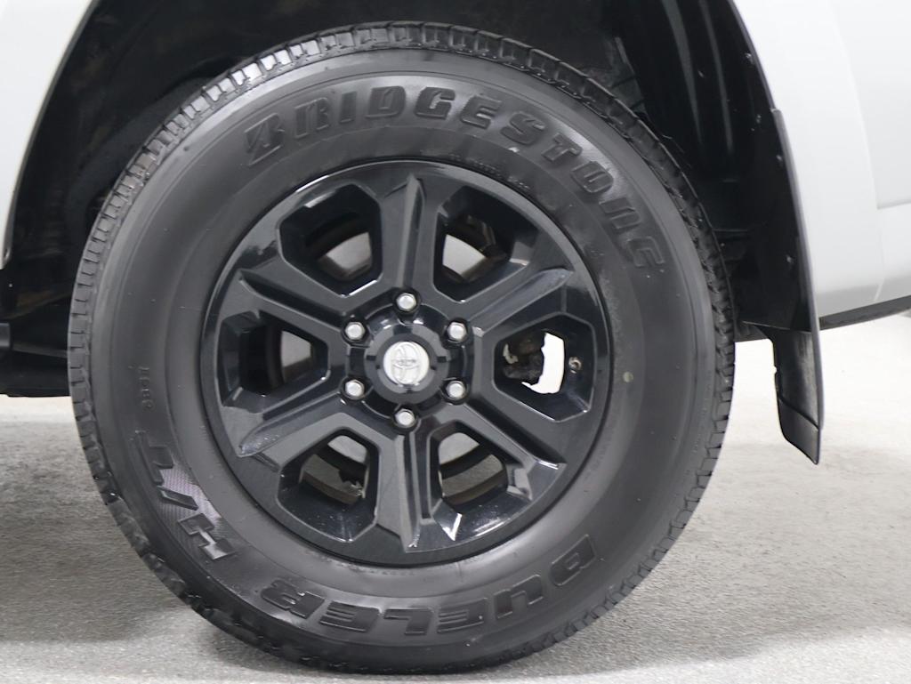 Thumbnail: 2021 Toyota 4Runner - 40