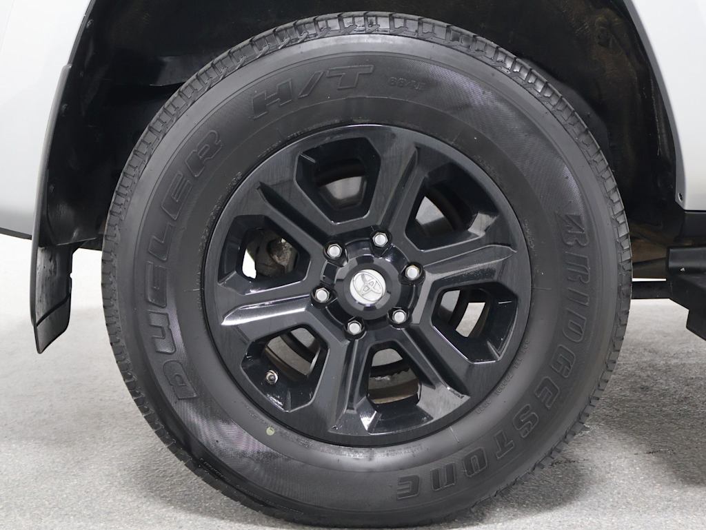 Thumbnail: 2021 Toyota 4Runner - 38