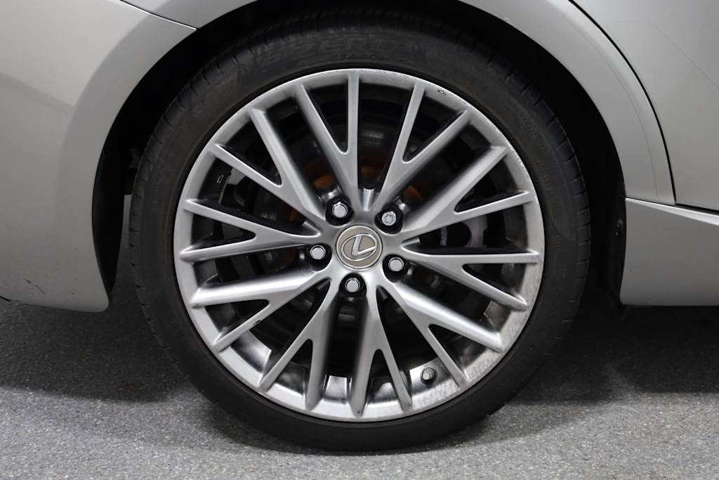 2019 Lexus IS 300 38