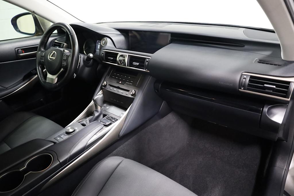 2019 Lexus IS 300 10
