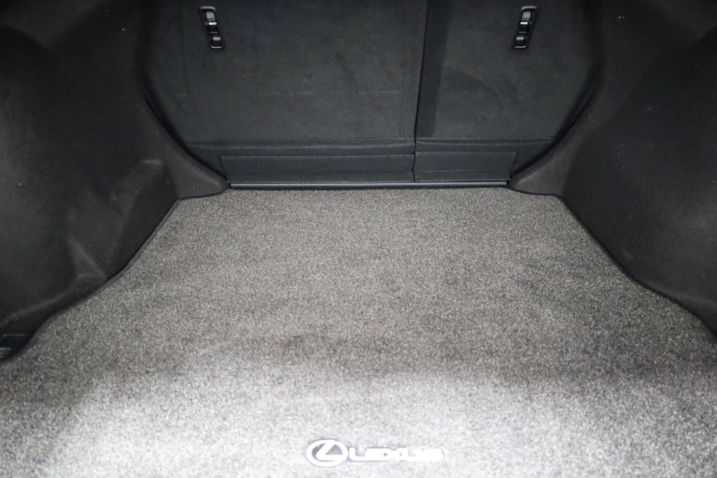 2019 Lexus IS 300 19