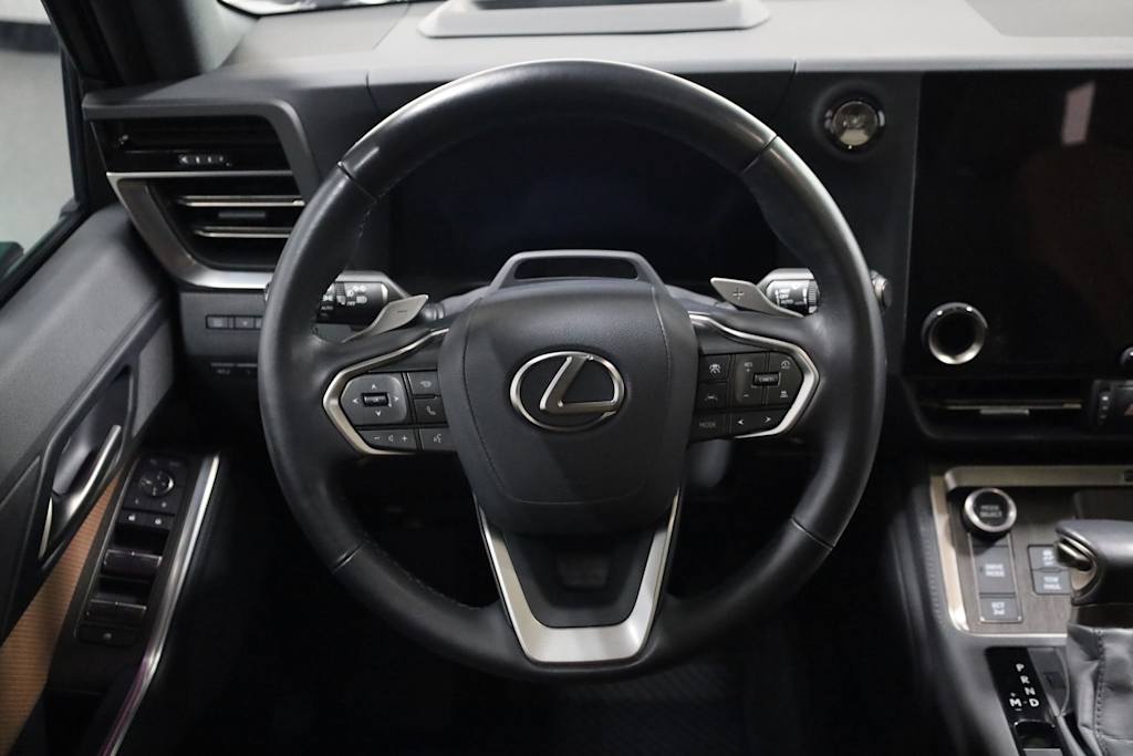 Thumbnail: 2024 Lexus ES - 14
