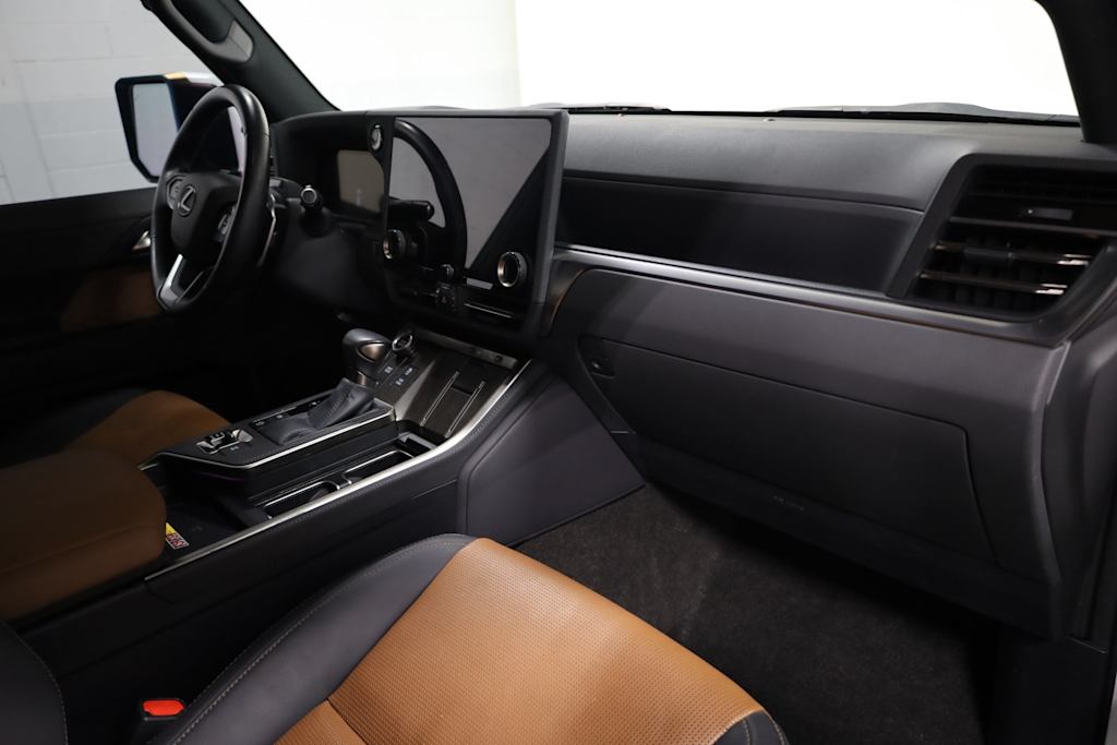 Thumbnail: 2024 Lexus ES - 10