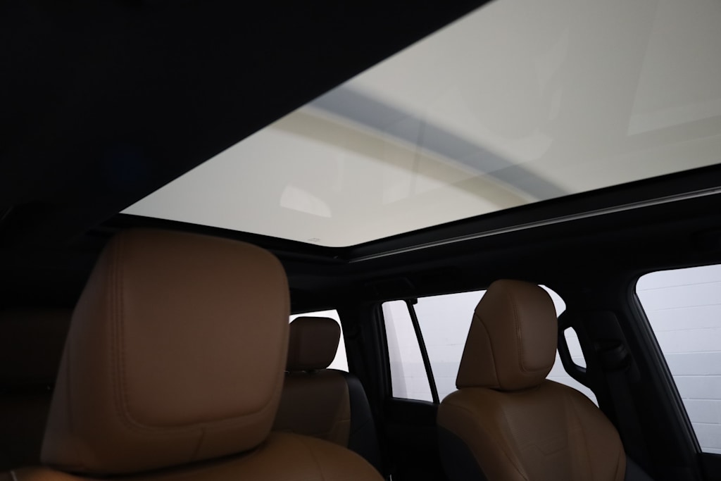 Thumbnail: 2024 Lexus ES - 29