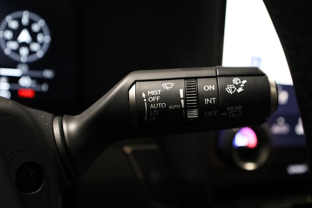 Thumbnail: 2024 Lexus ES - 34