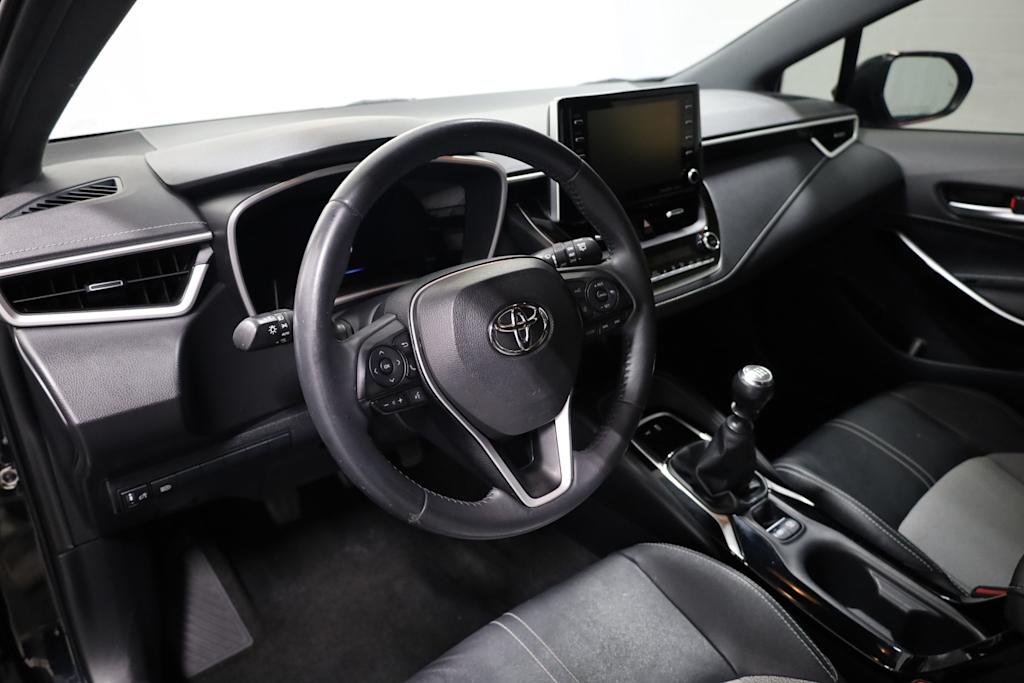 2019 Toyota Corolla XSE 2