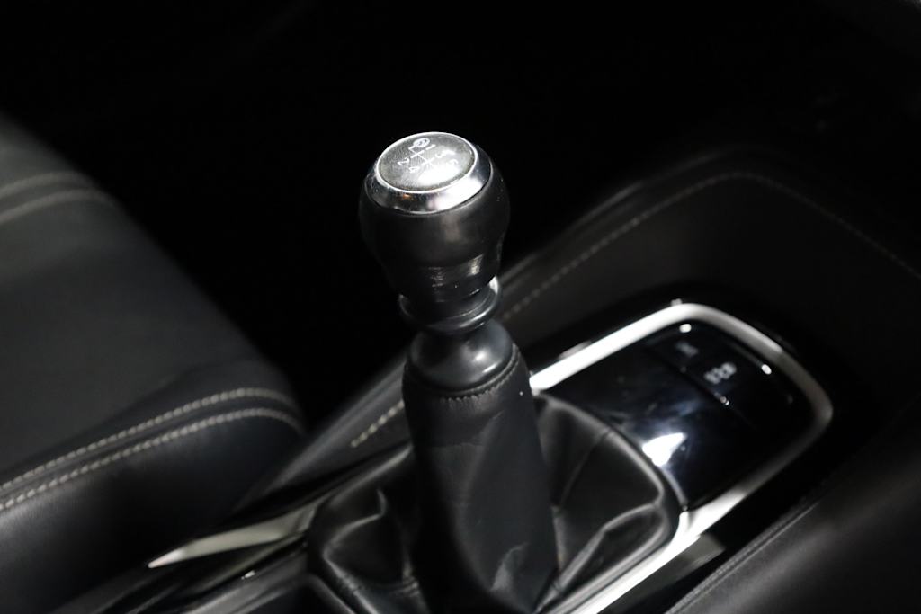 2019 Toyota Corolla XSE 28
