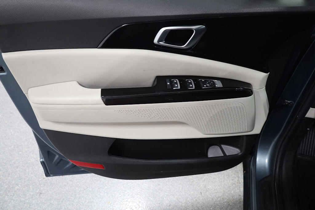 Thumbnail: 2024 Kia Carnival - 26