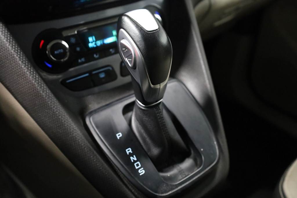 Thumbnail: 2015 Ford Transit Series - 17