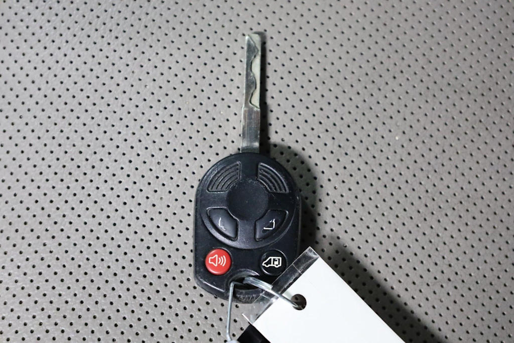 Thumbnail: 2015 Ford Transit Series - 20