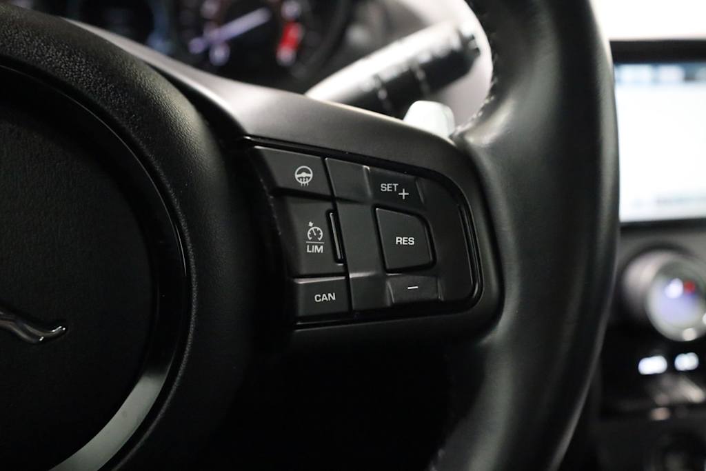 Thumbnail: 2017 Jaguar F-Type - 29