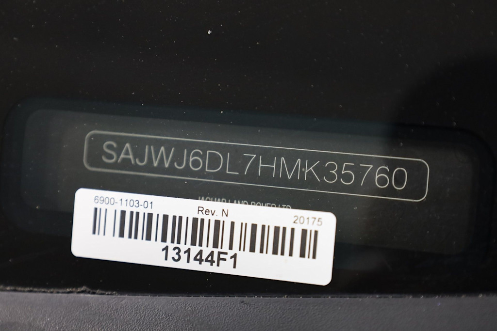 Thumbnail: 2017 Jaguar F-Type - 18