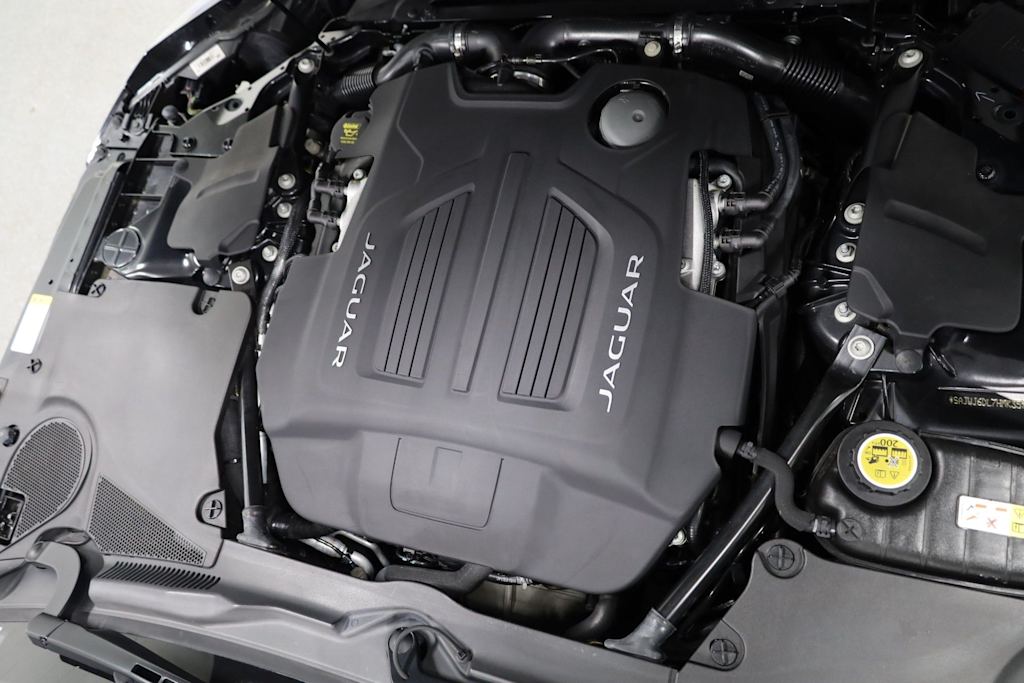 Thumbnail: 2017 Jaguar F-Type - 9