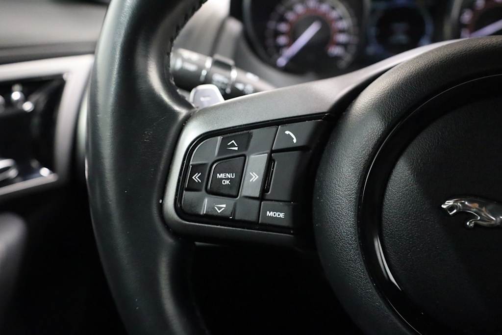 Thumbnail: 2017 Jaguar F-Type - 28