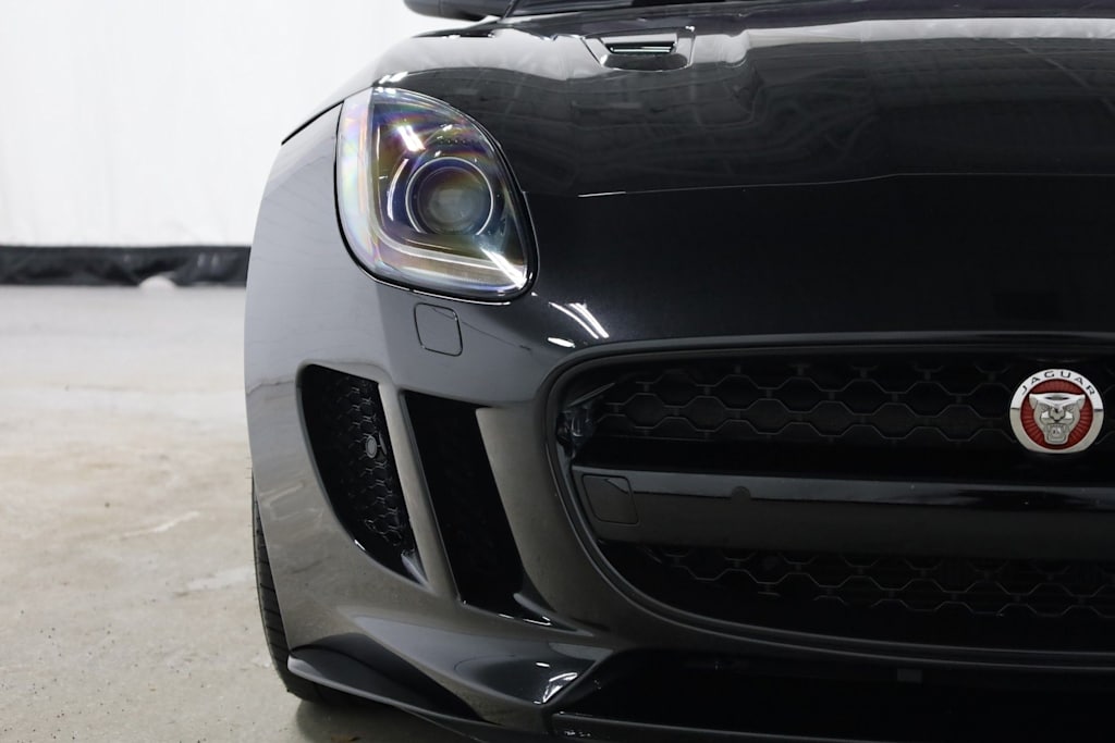 Thumbnail: 2017 Jaguar F-Type - 23