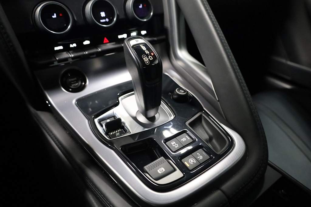 Thumbnail: 2017 Jaguar F-Type - 15