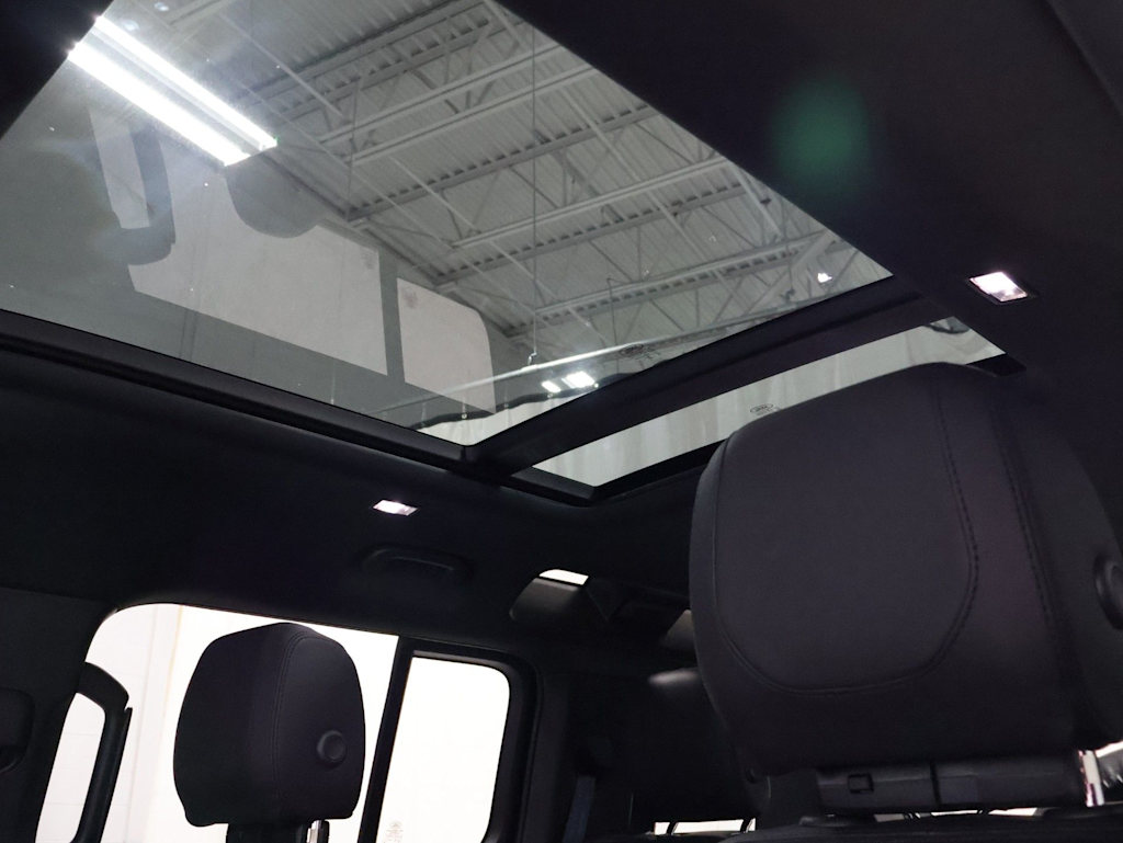 Thumbnail: 2024 Land Rover Defender - 29