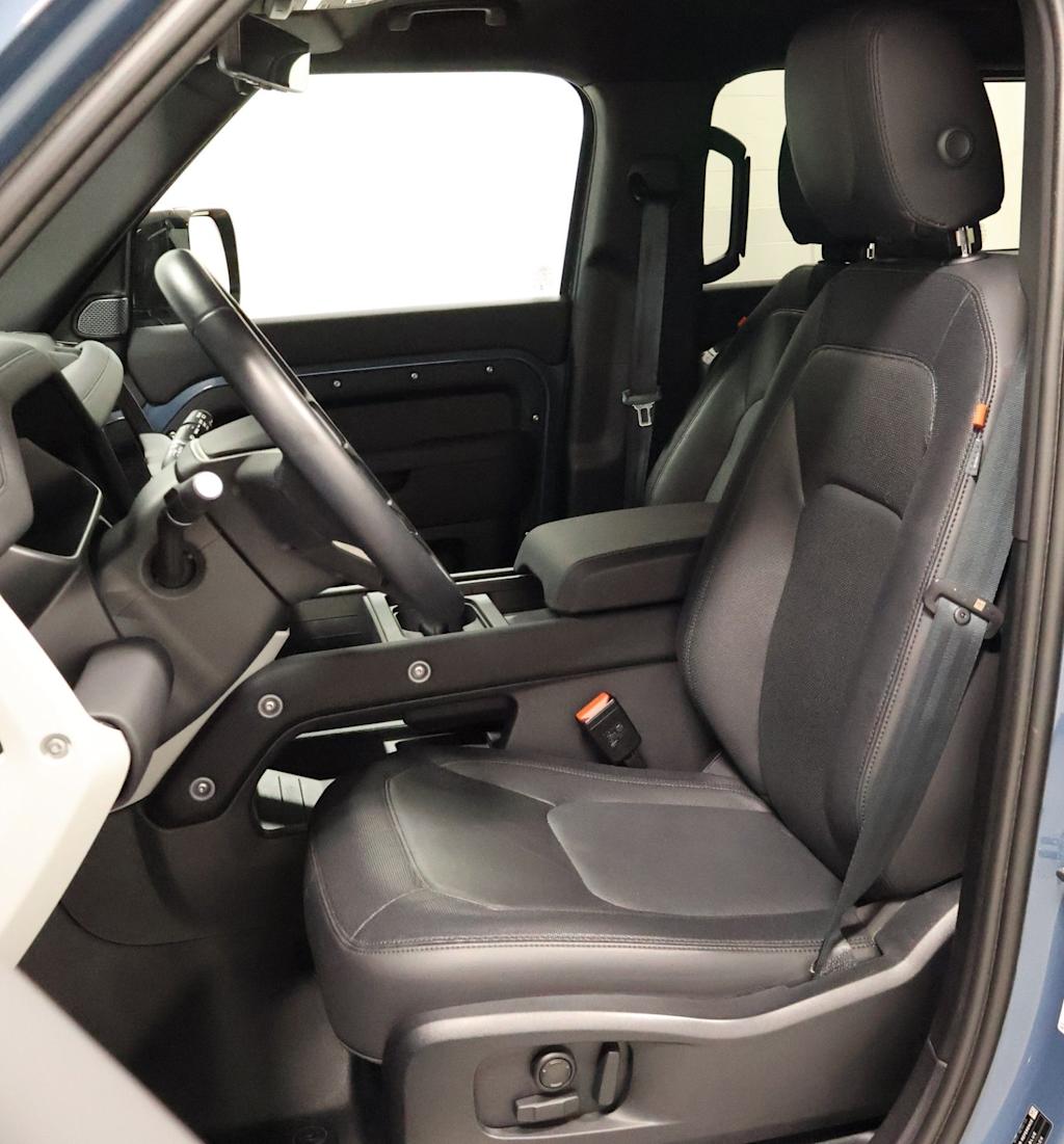 Thumbnail: 2024 Land Rover Defender - 11