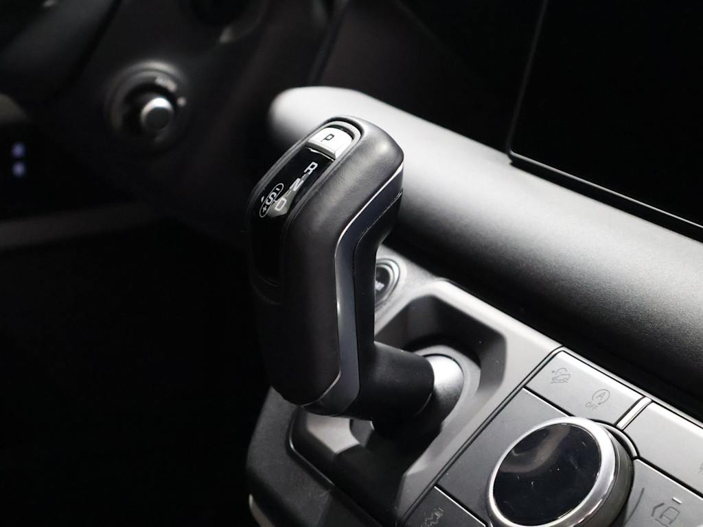 Thumbnail: 2024 Land Rover Defender - 17
