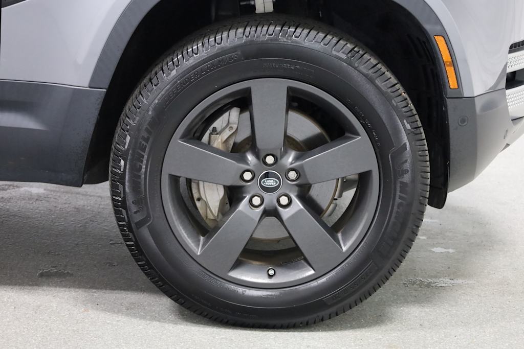 Thumbnail: 2020 Land Rover Defender - 30