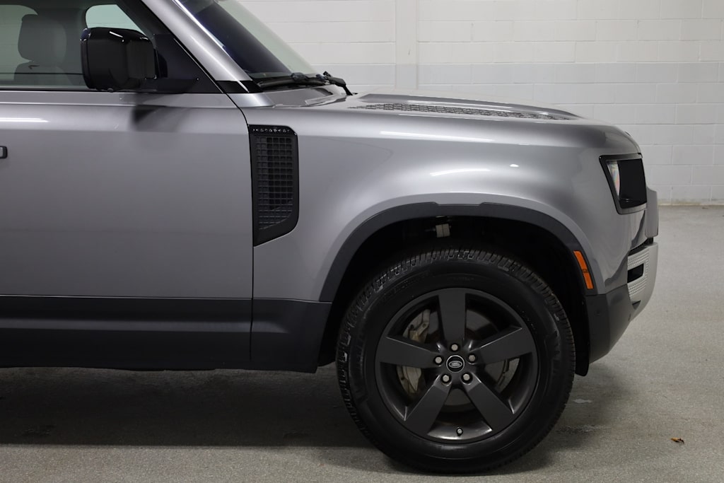 Thumbnail: 2020 Land Rover Defender - 8