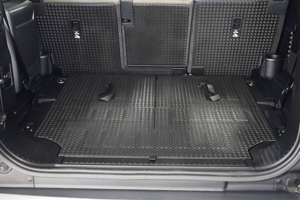 Thumbnail: 2020 Land Rover Defender - 18