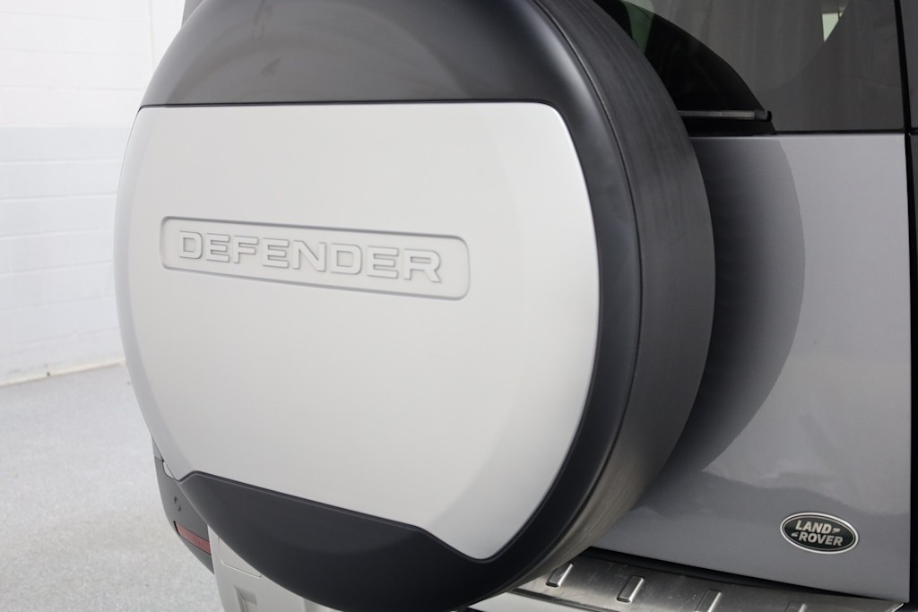 Thumbnail: 2020 Land Rover Defender - 12