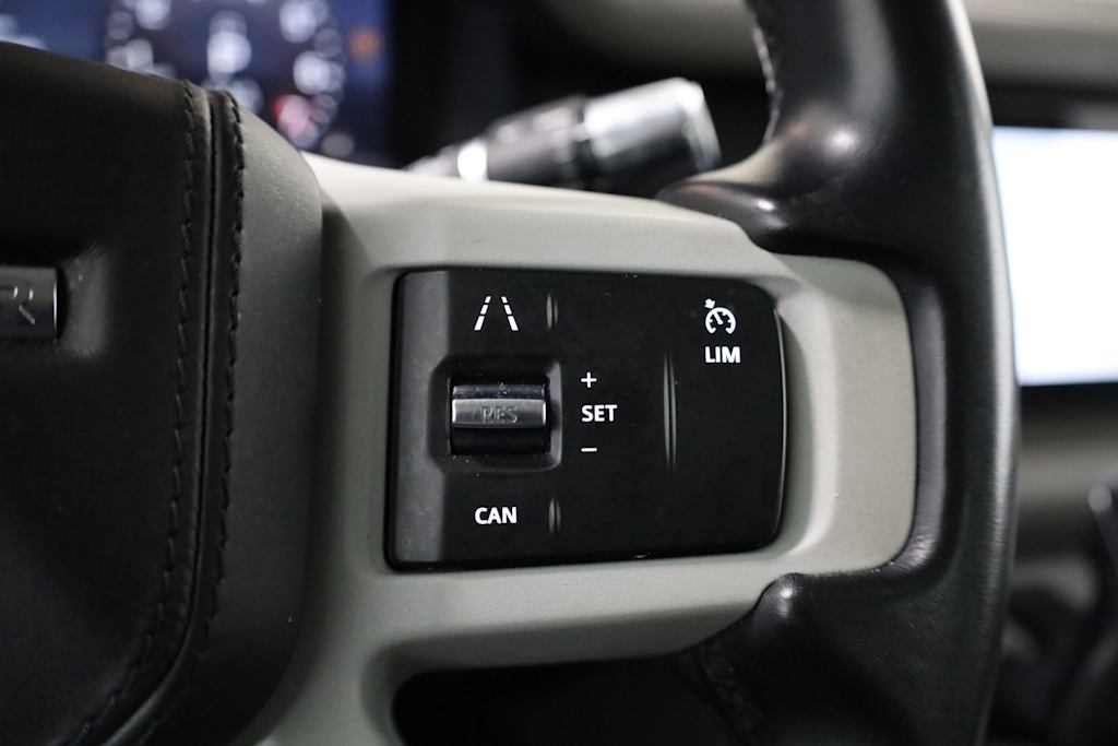 Thumbnail: 2020 Land Rover Defender - 39