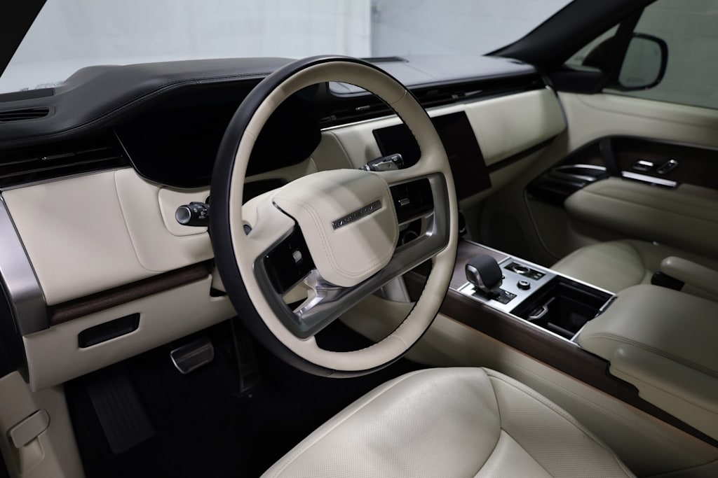 Thumbnail: 2023 Land Rover Range Rover - 2