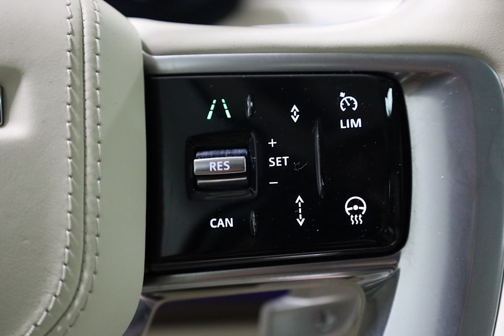 Thumbnail: 2023 Land Rover Range Rover - 31